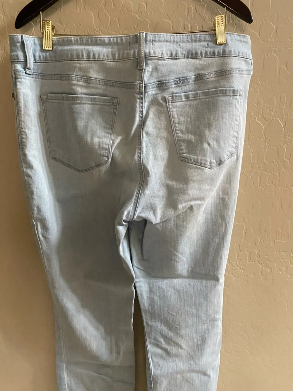 NYDJ Light Blue Cropped Jeans with Embroidered Ankles - Picture 7 of 14